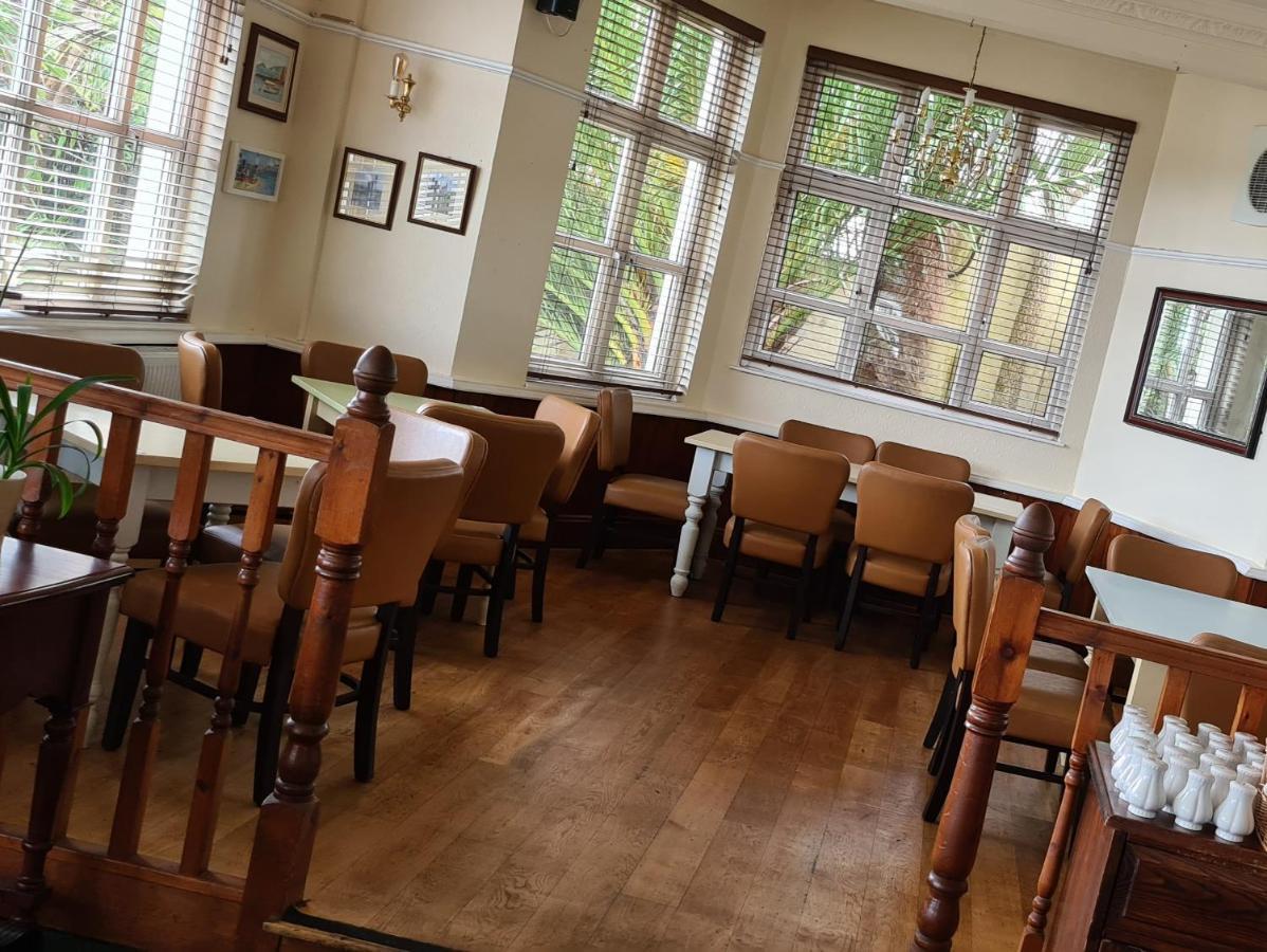 Carbeile Inn Torpoint Exteriör bild