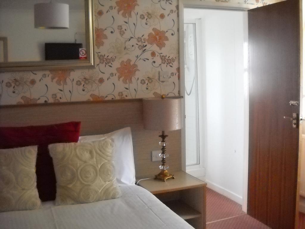 Carbeile Inn Torpoint Rum bild